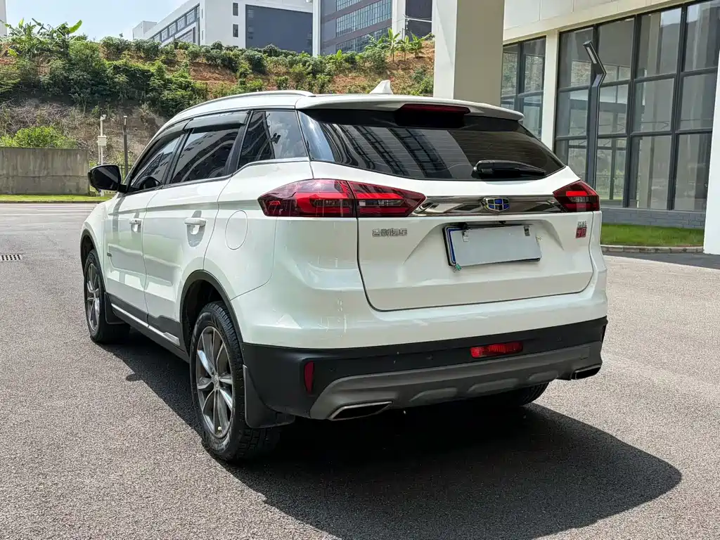 Geely Boyue — миниатюра 5