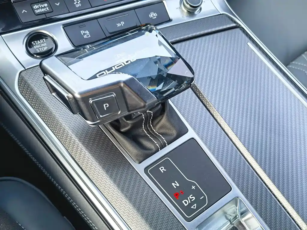 Audi A7L — миниатюра 12