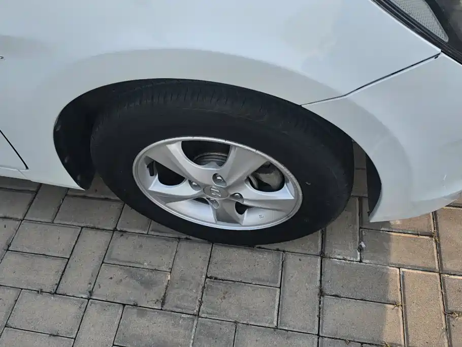 Hyundai Verna — миниатюра 6