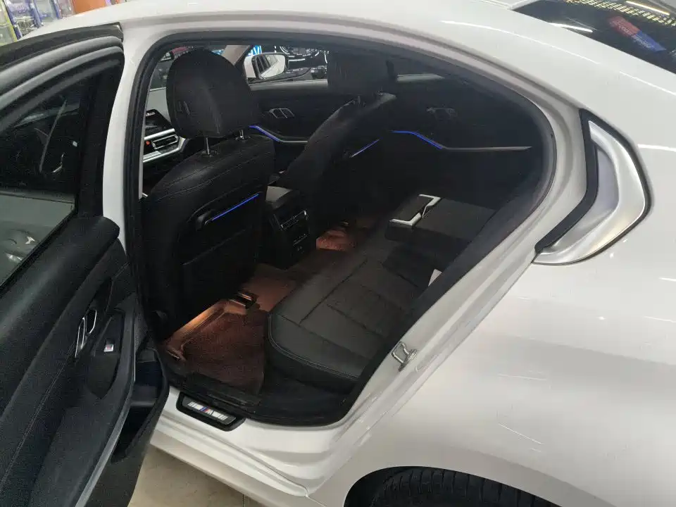 BMW 3 Series — миниатюра 6