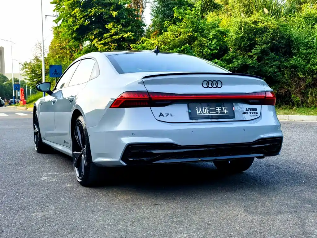 Audi A7L — миниатюра 5