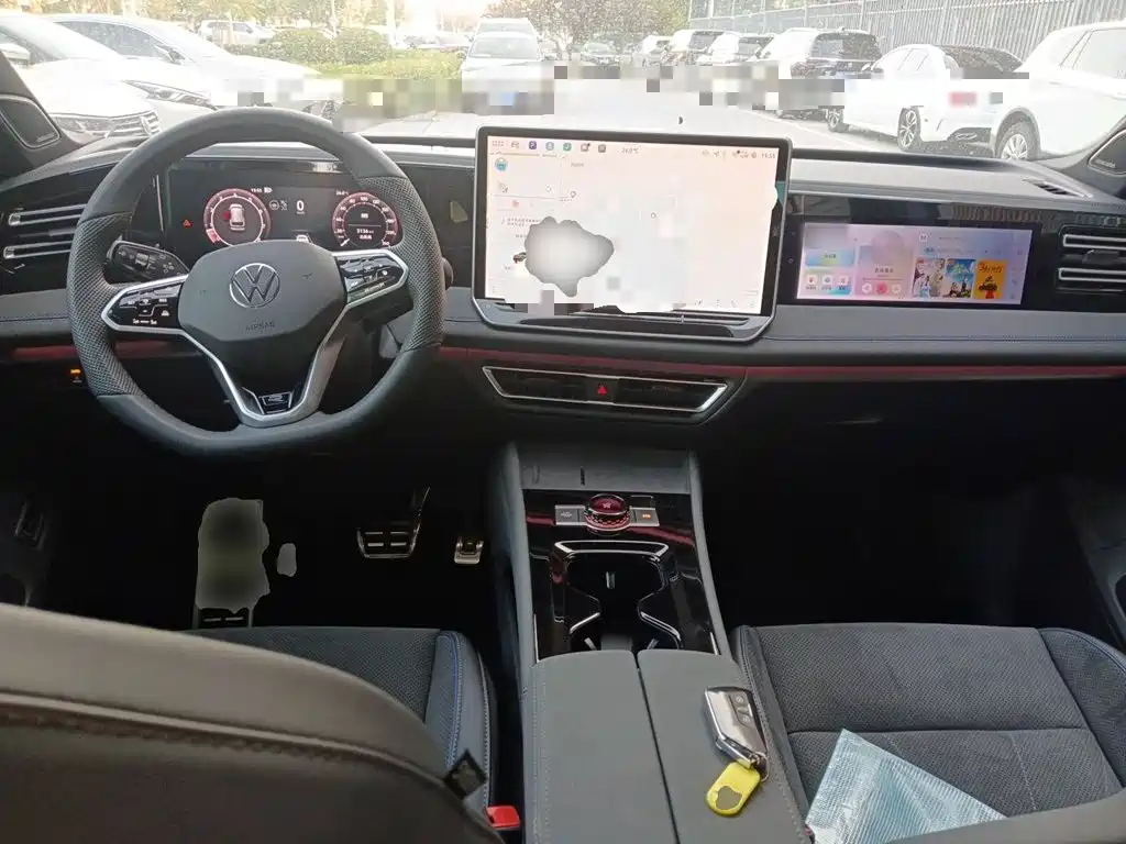 Volkswagen Tiguan L — миниатюра 10