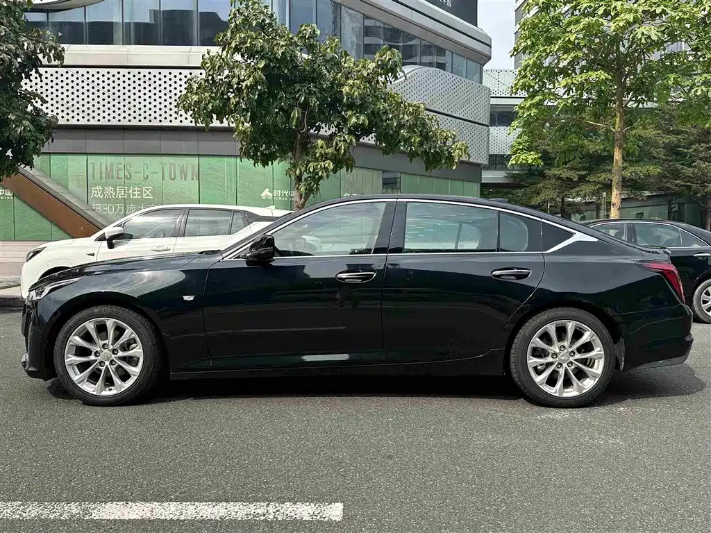 Cadillac CT5 — миниатюра 10