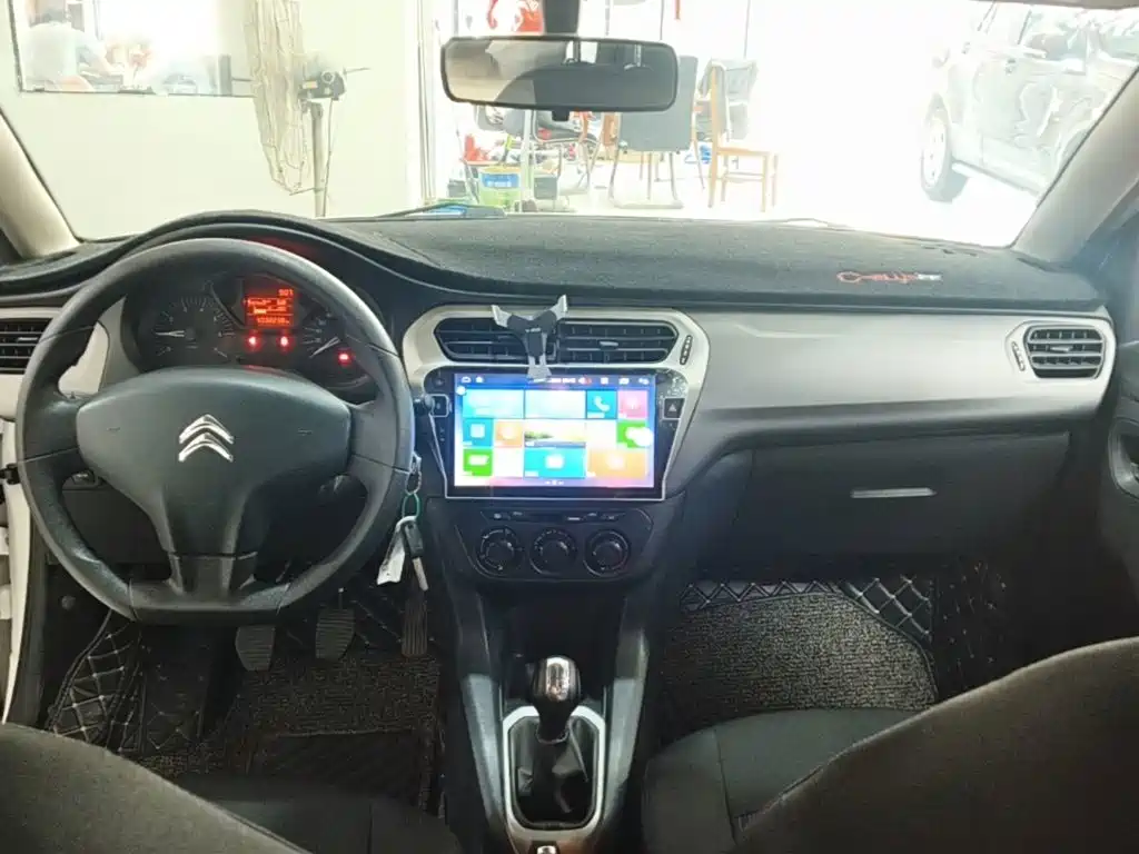 Citroen Elysee — миниатюра 10
