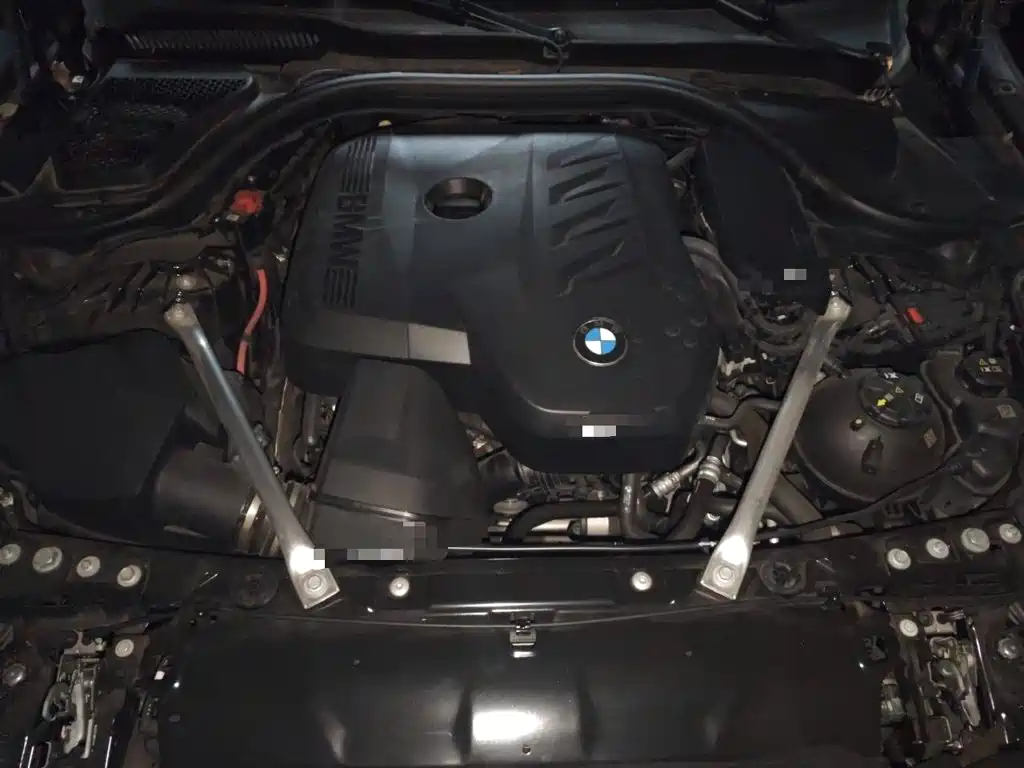 BMW 5 Series — миниатюра 11
