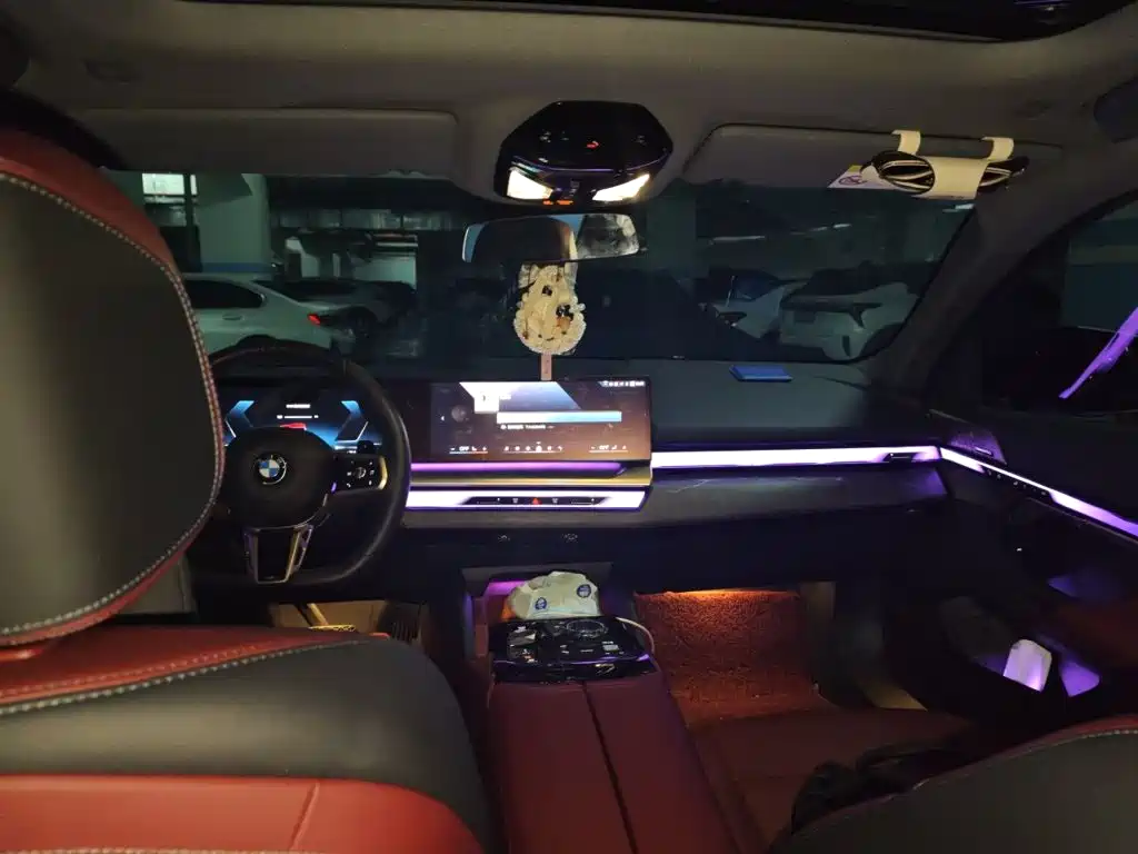 BMW 5 Series — миниатюра 9