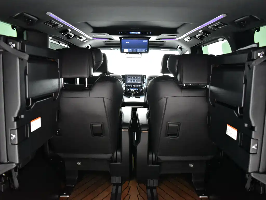 Toyota Vellfire — миниатюра 28
