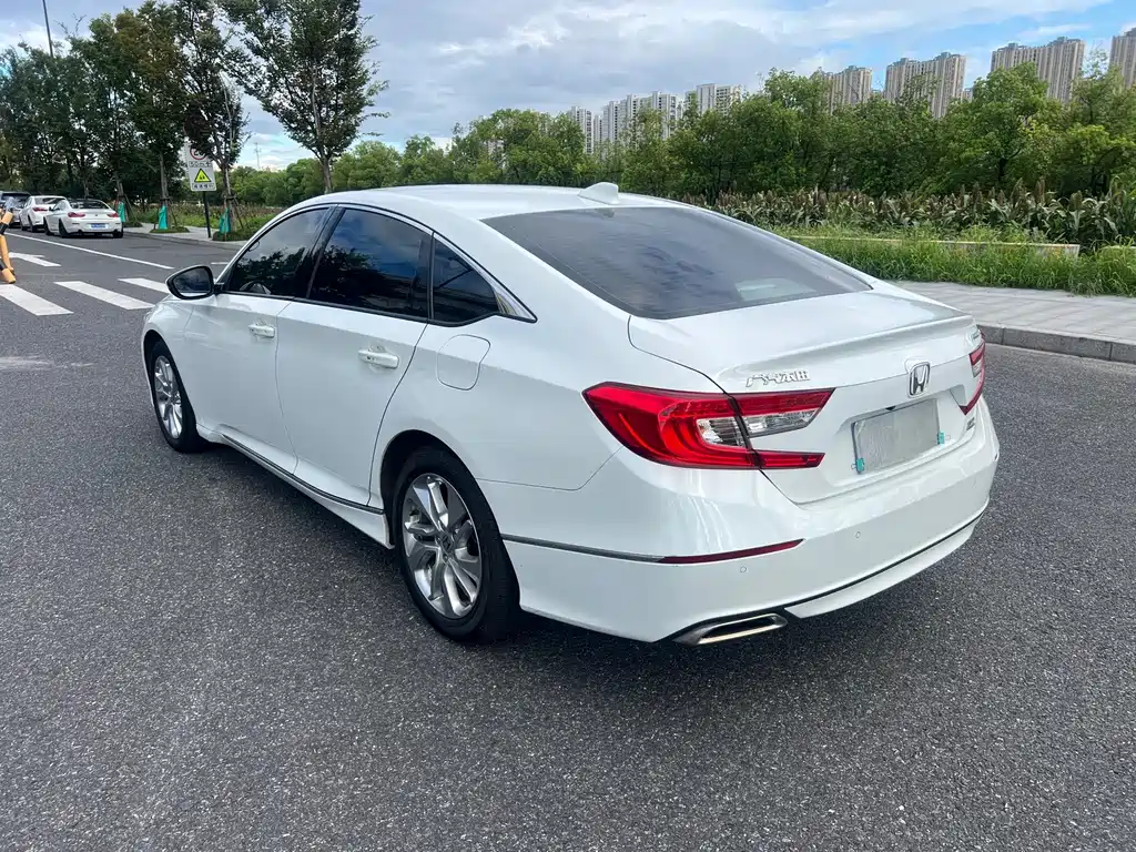 Honda Accord — миниатюра 5