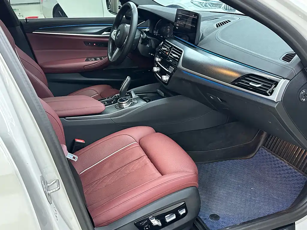 BMW 5 Series 5 2022 535Le Luxury