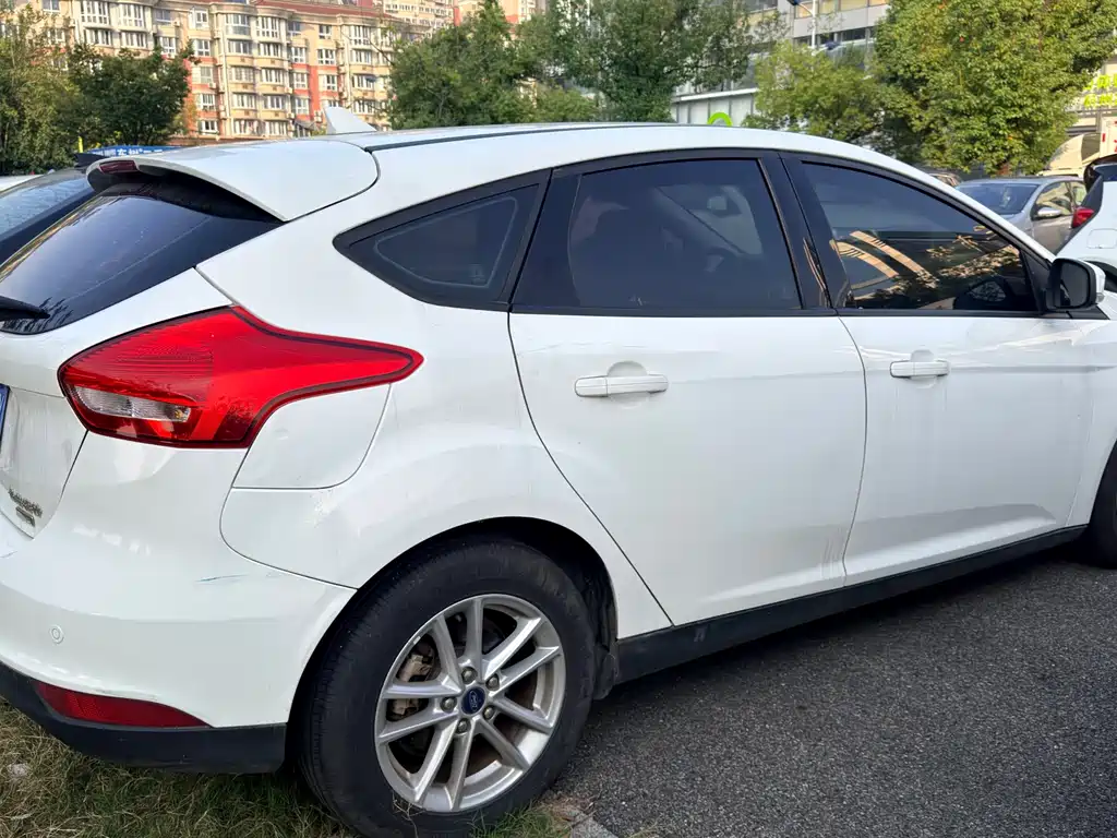 Ford Focus — миниатюра 3