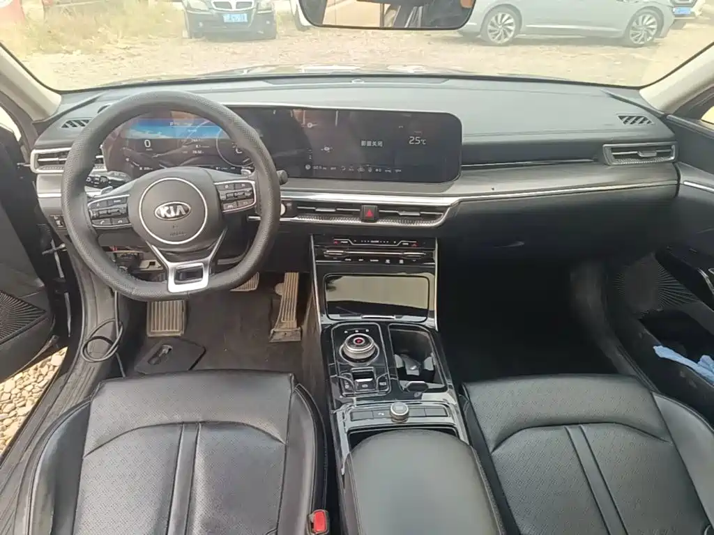 Kia K5 — миниатюра 10