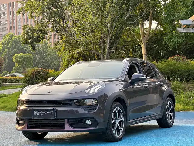 2022 Lynk & Co 02