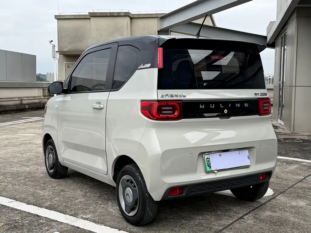 Wuling MINIEV — миниатюра 9