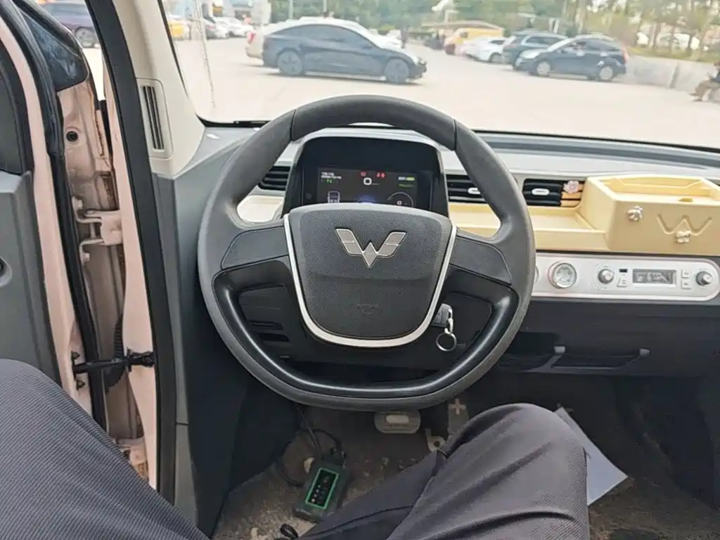 Wuling MINIEV — миниатюра 11