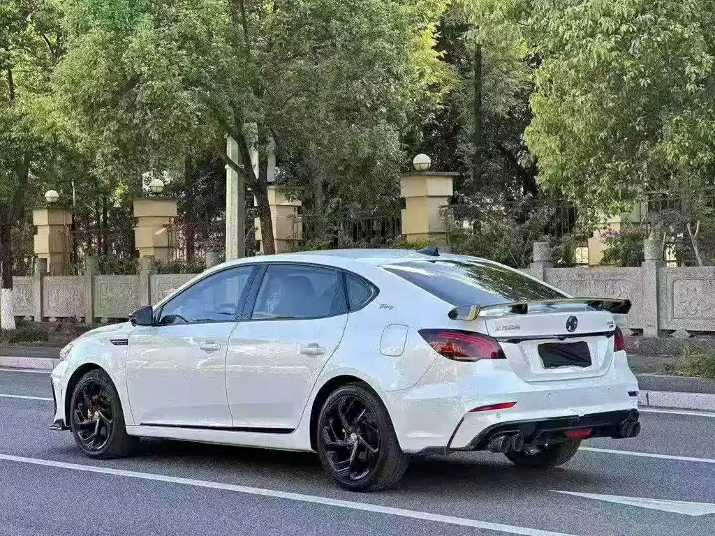 MG MG6 — миниатюра 9