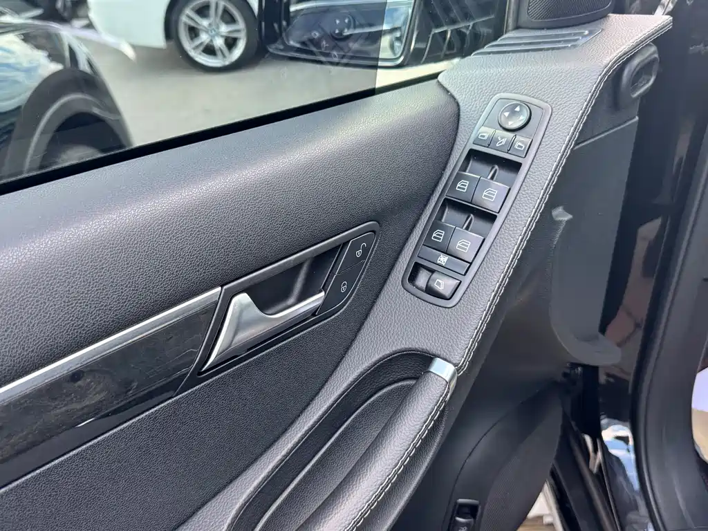 Mercedes-Benz R 2015 R 400 4MATIC