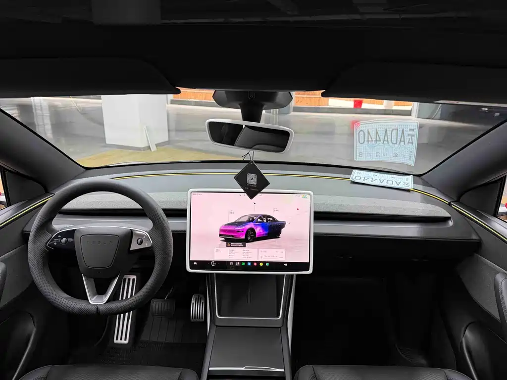 Tesla Model Y — миниатюра 14
