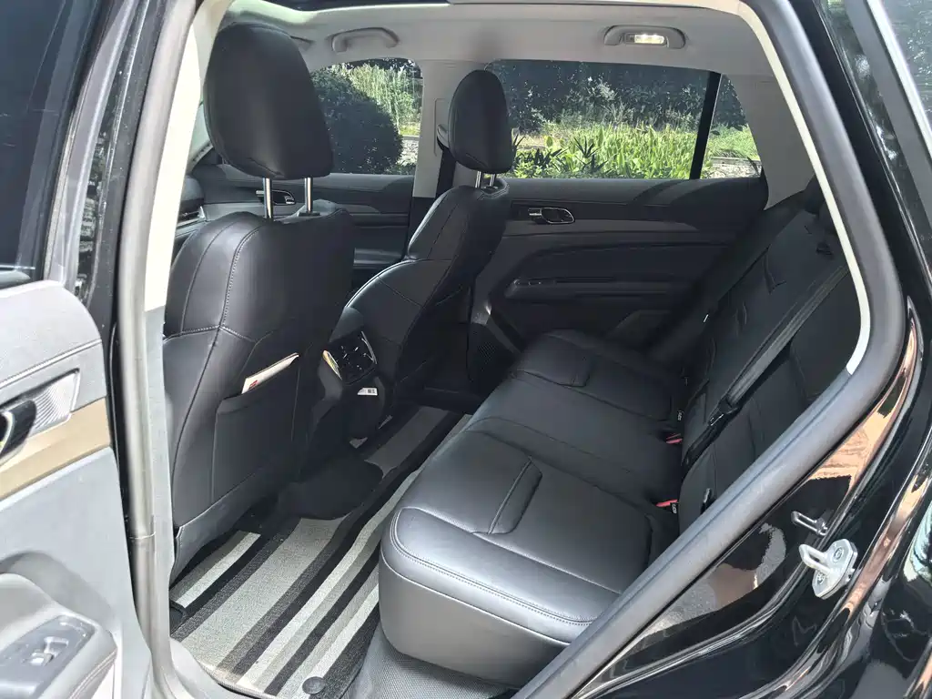 Ford Equator Sport — миниатюра 8