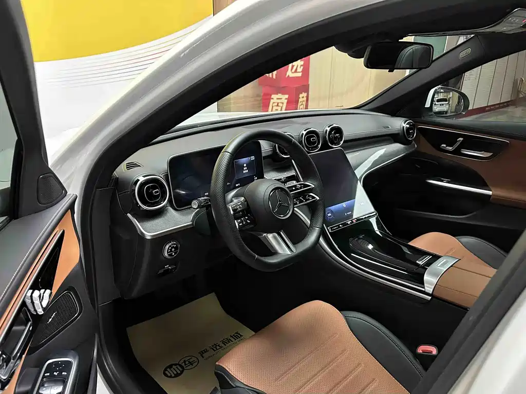 Mercedes-Benz C-Class — миниатюра 7