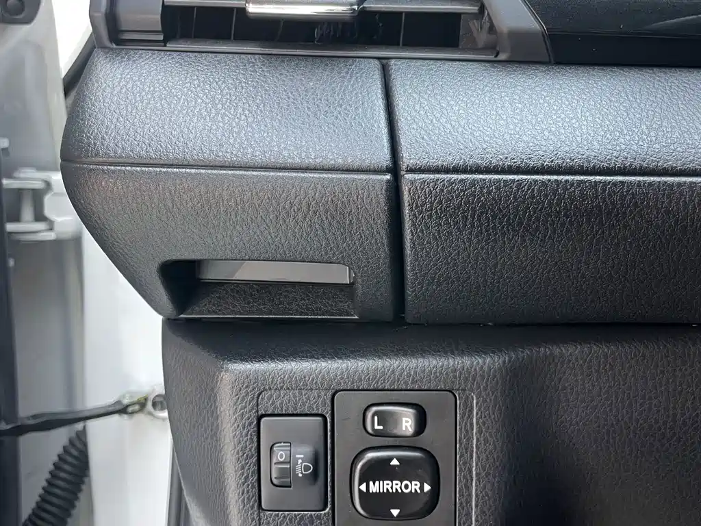 Toyota Yaris L — миниатюра 29