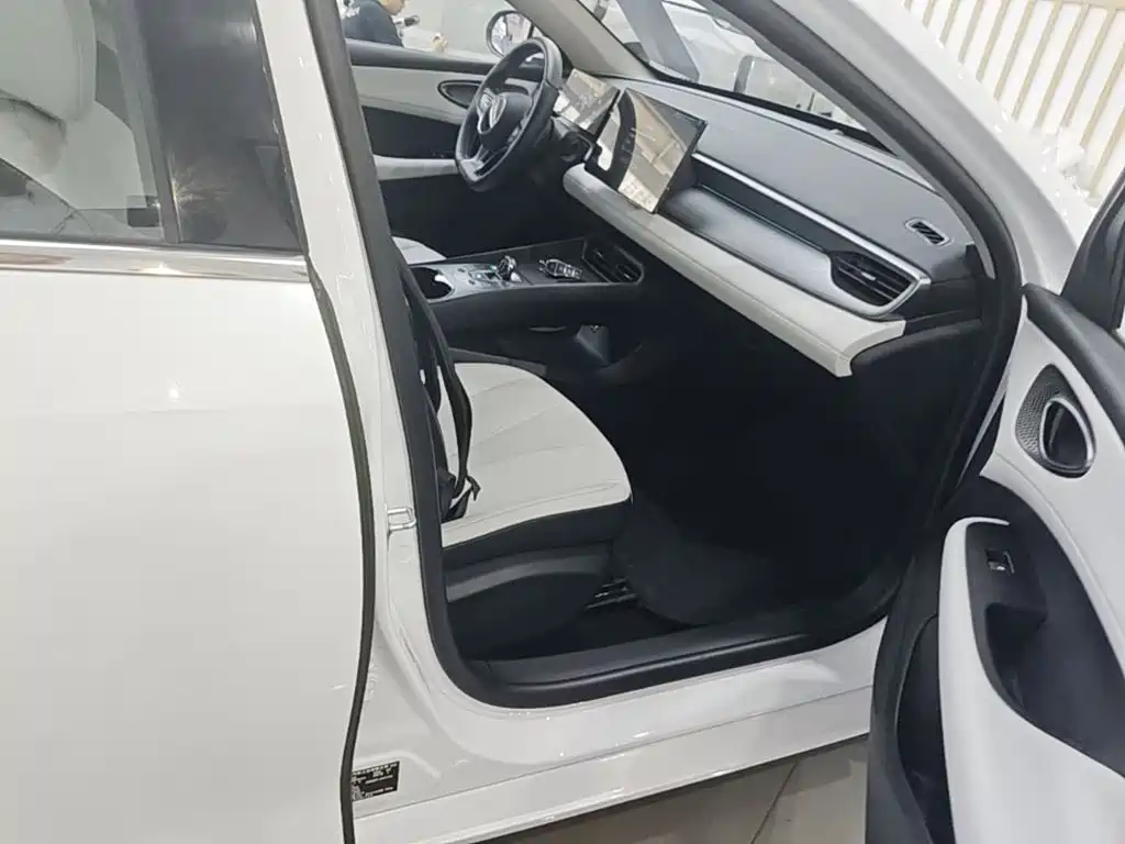 BYD Seal 05 DM-i — миниатюра 25