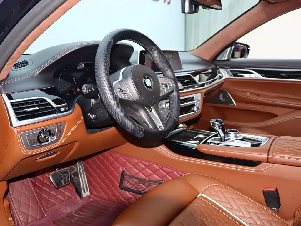 BMW 7 Series — миниатюра 6