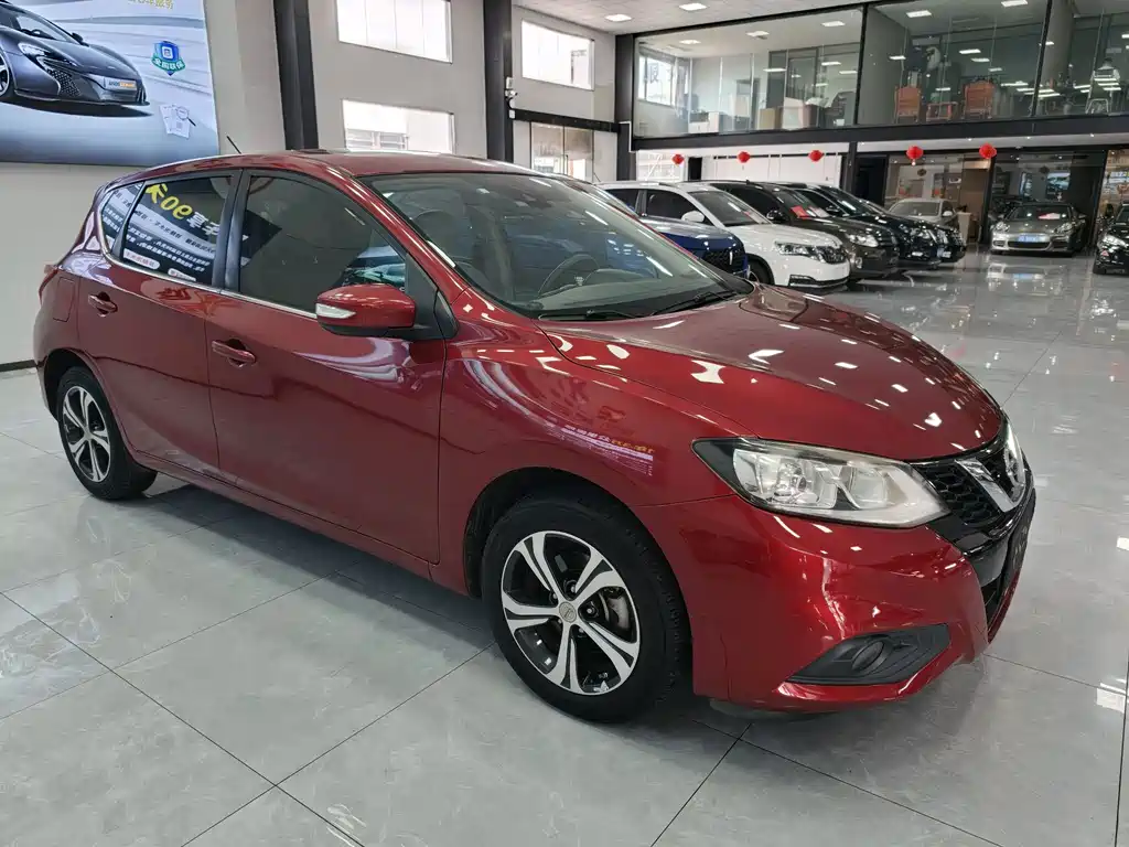Nissan Tiida — миниатюра 3
