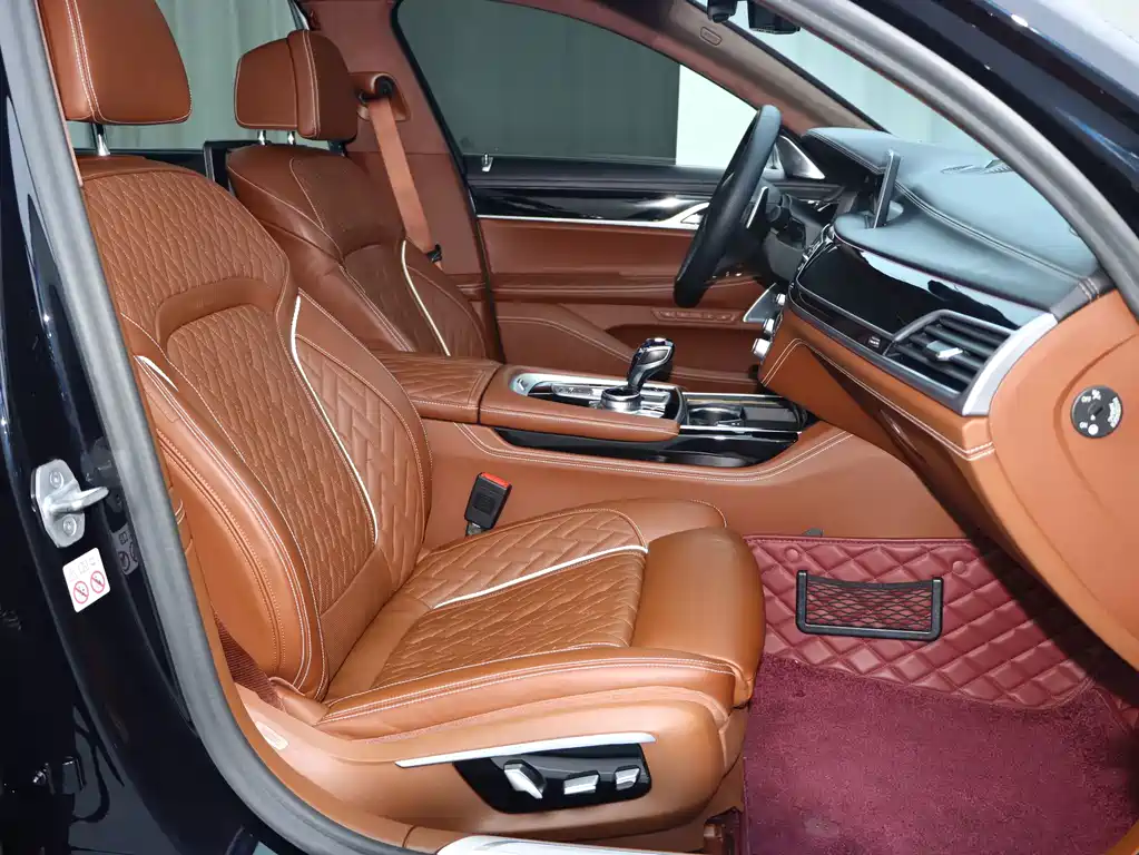 BMW 7 Series — миниатюра 15