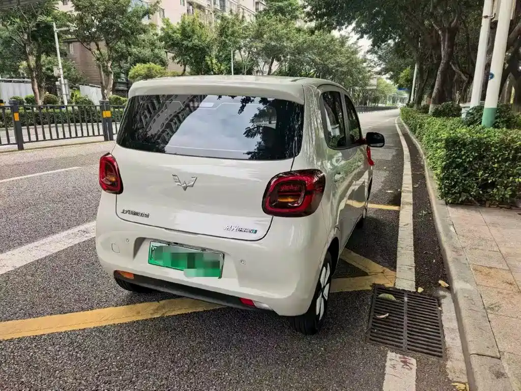 Wuling MINIEV — миниатюра 3
