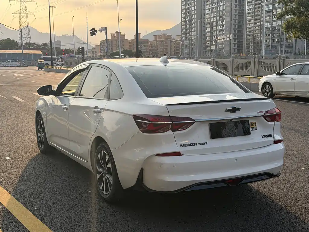 Chevrolet Monza — миниатюра 17