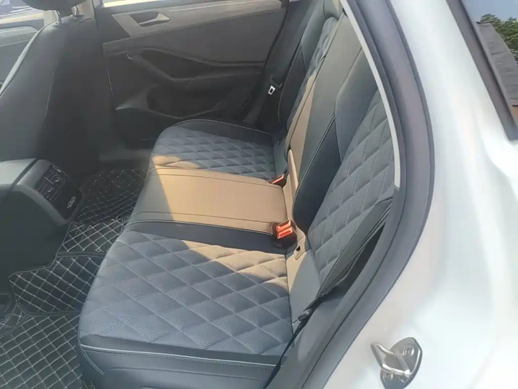 Volkswagen Sagitar — миниатюра 17