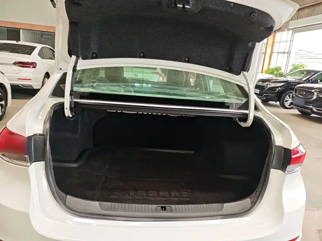 Buick Excelle — миниатюра 19