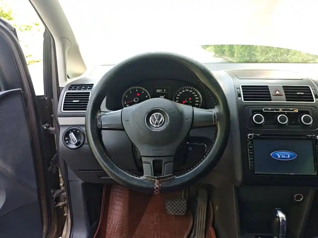 Volkswagen Touran — миниатюра 11