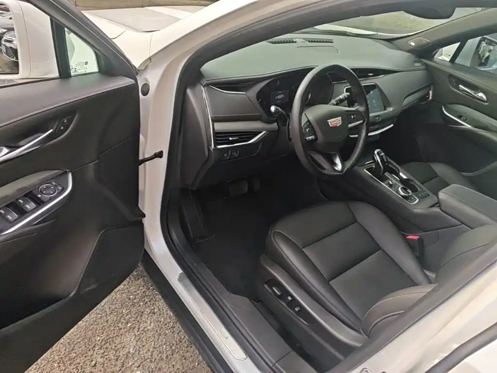 Cadillac XT4 — миниатюра 16