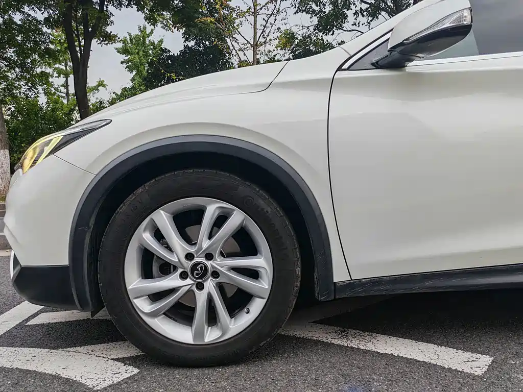 Infiniti QX30 — миниатюра 19