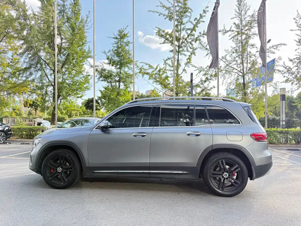 Mercedes-Benz GLB — миниатюра 8