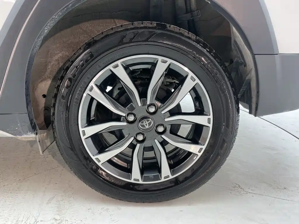Toyota Yaris L — миниатюра 26