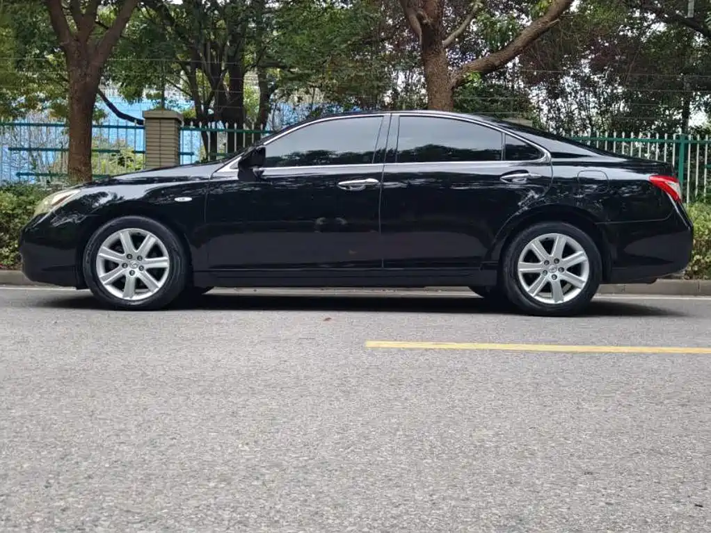 Lexus ES — миниатюра 3