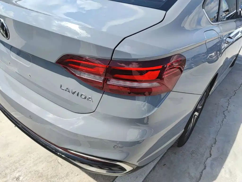 Volkswagen Lavida — миниатюра 8
