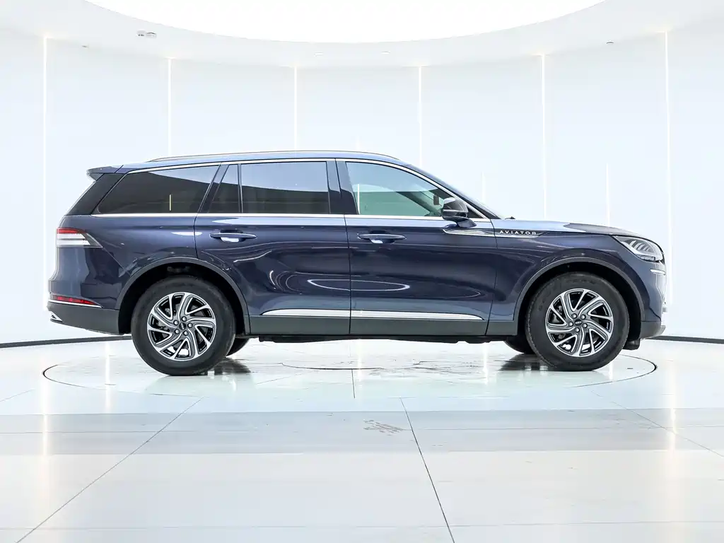 Lincoln Aviator — миниатюра 4