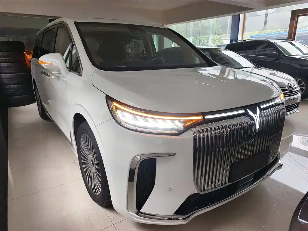 LANTU AUTOMOBILE LANTU DREAMER