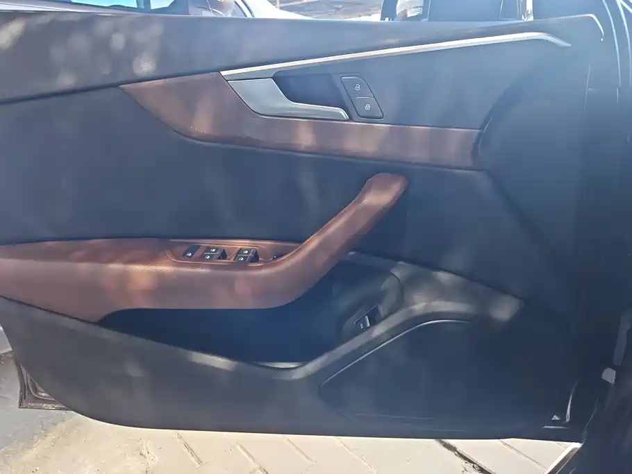 Audi A4L — миниатюра 7