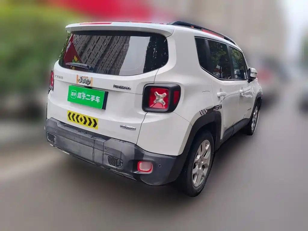 Jeep Renegade — миниатюра 8