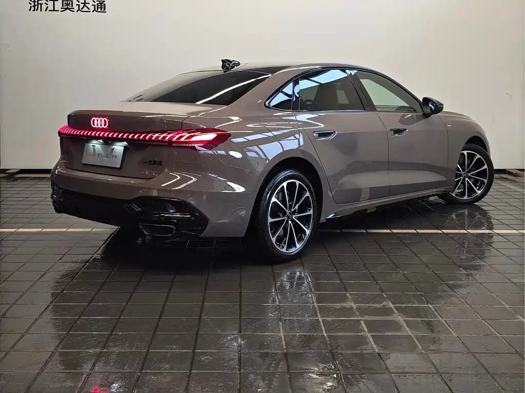 Audi A5L — миниатюра 4