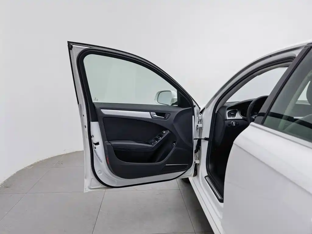 Audi A4L — миниатюра 8