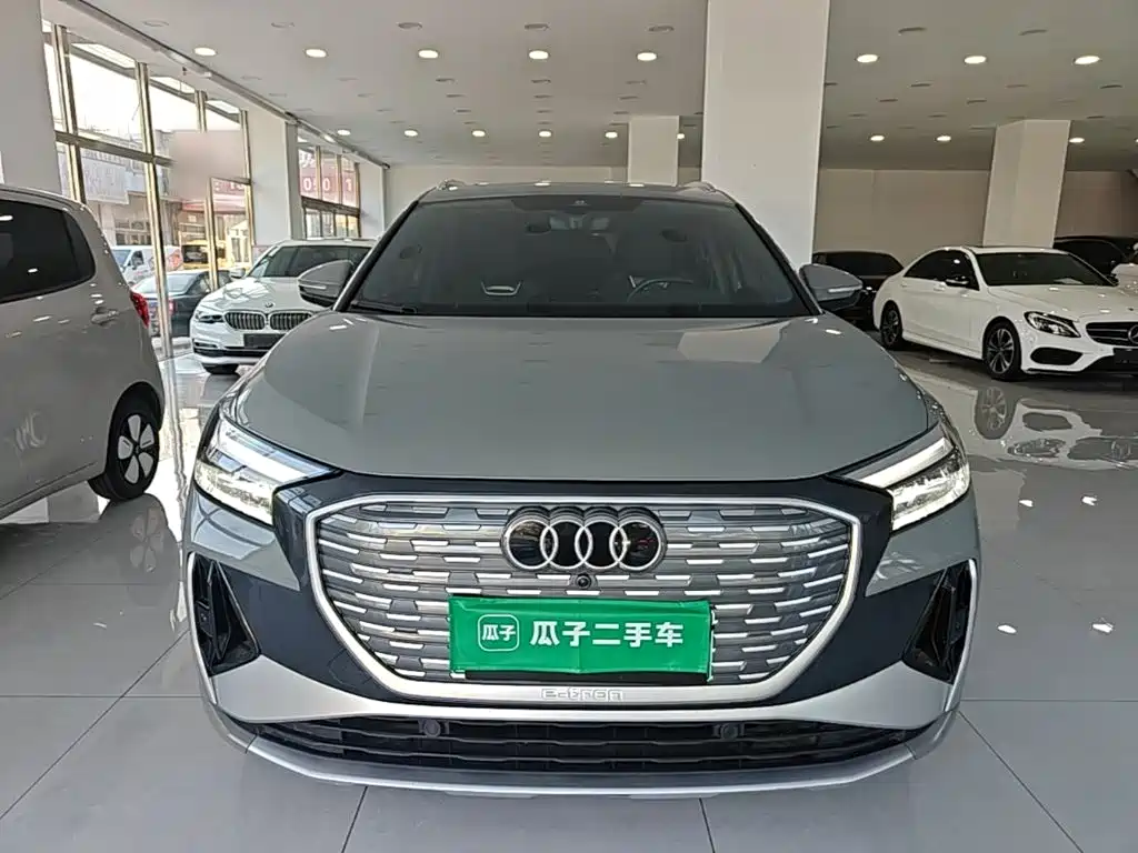 Audi Q4 e-tron — миниатюра 3