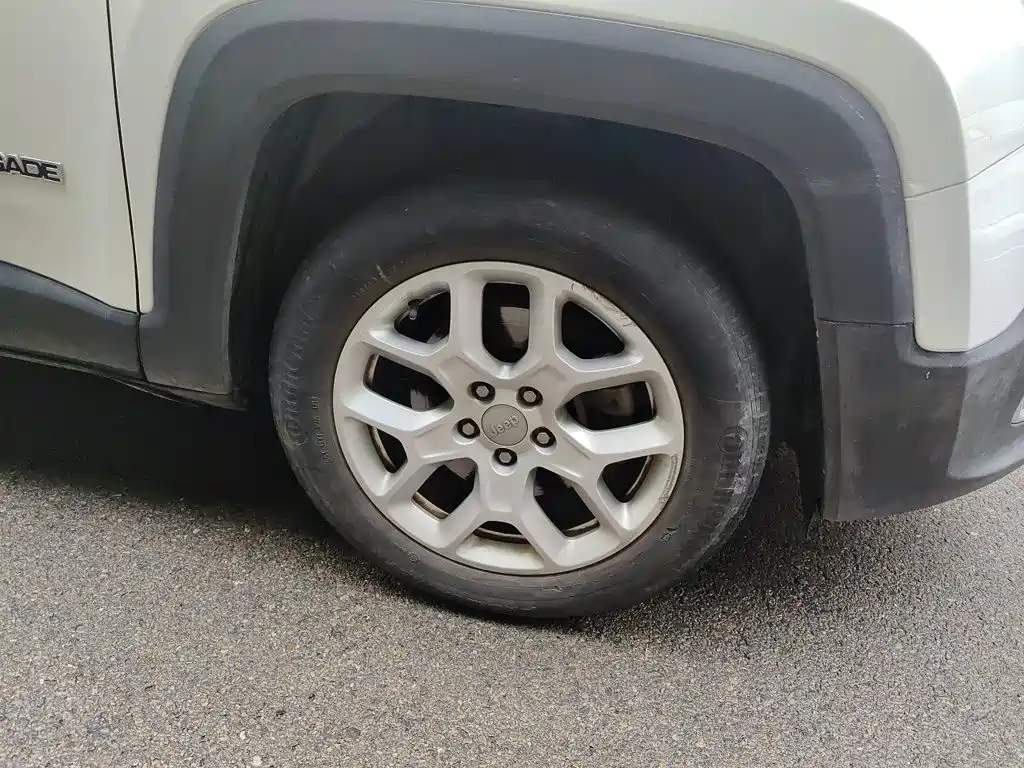Jeep Renegade — миниатюра 10