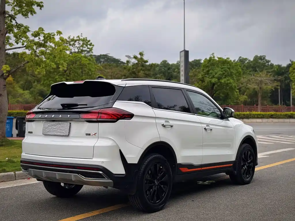 Geely Boyue — миниатюра 23