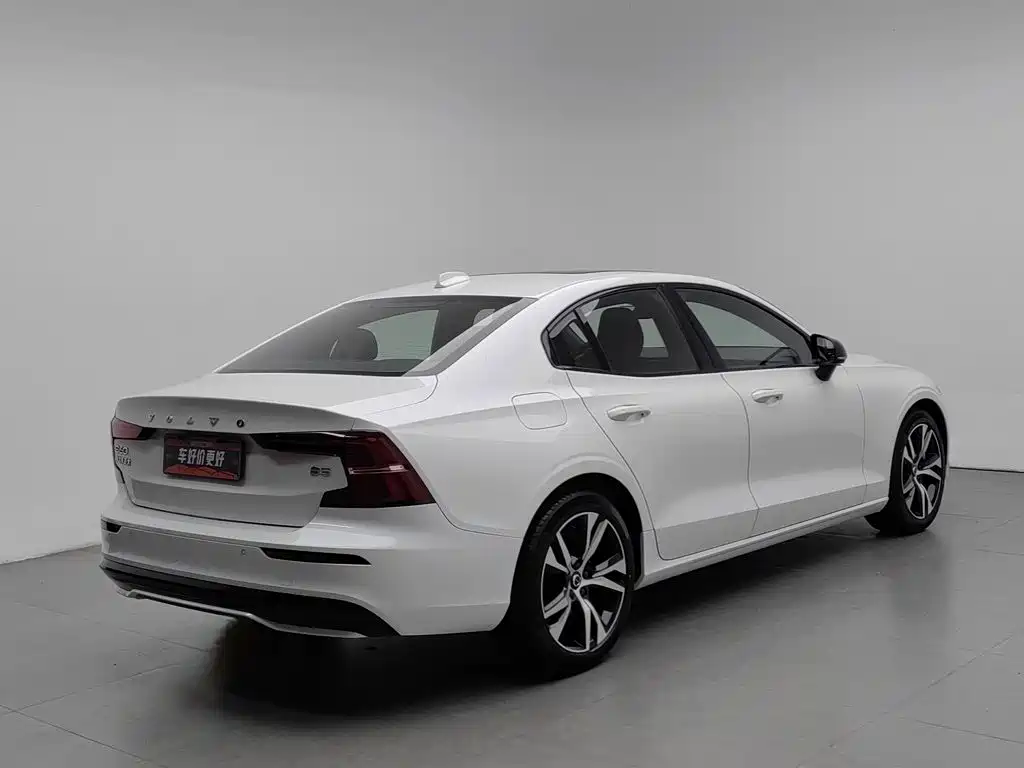 Volvo S60 — миниатюра 2