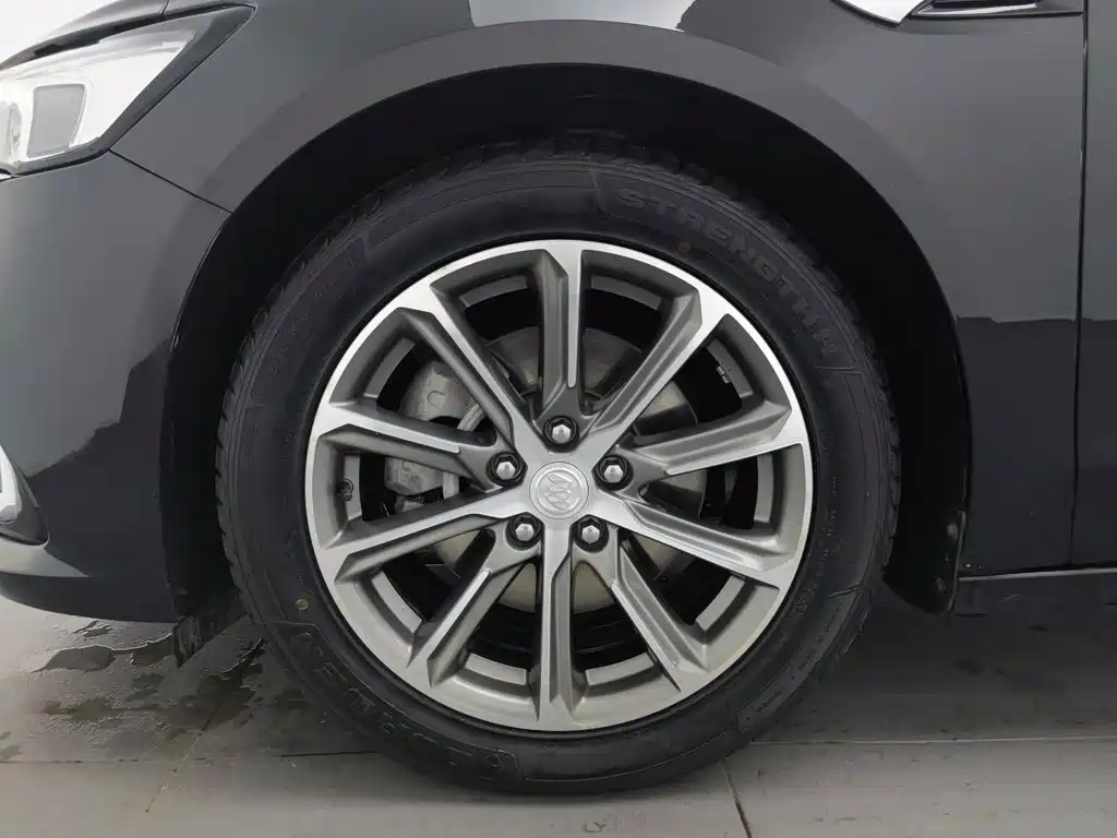 Buick LaCrosse — миниатюра 17